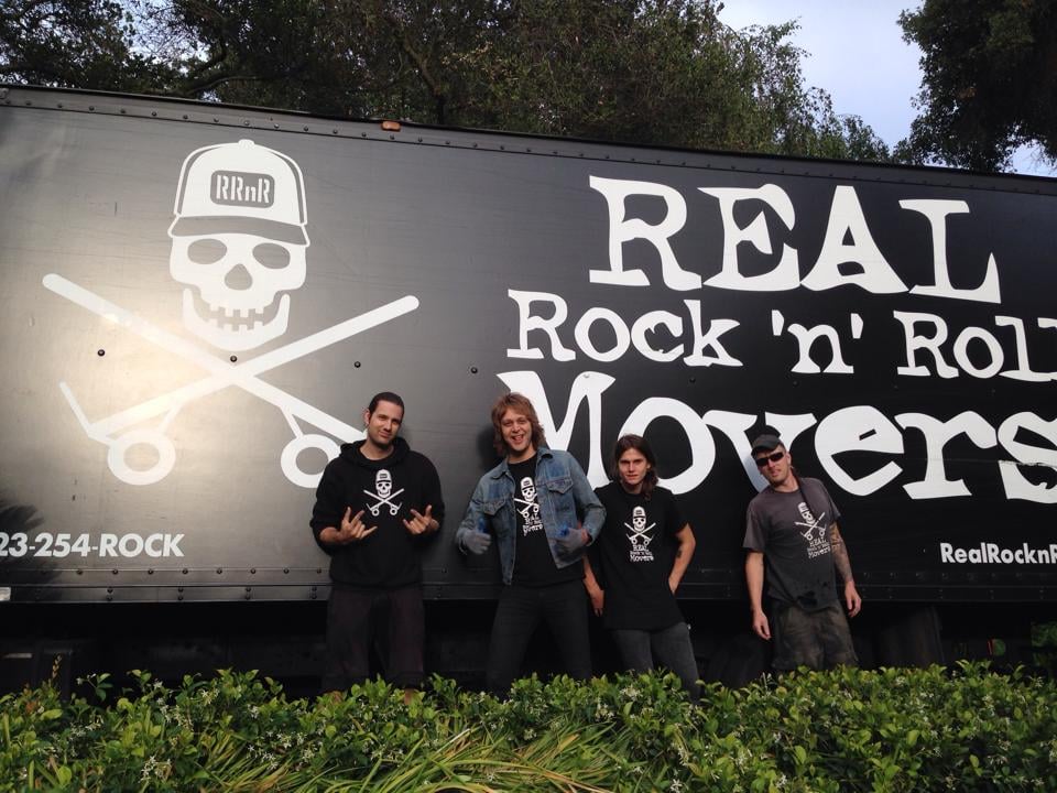 Los Angeles Movers In Front Of Moving Truck